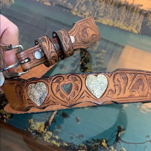 Vintage Accessories - Vintage Western Tooled Leather Belt with Hearts